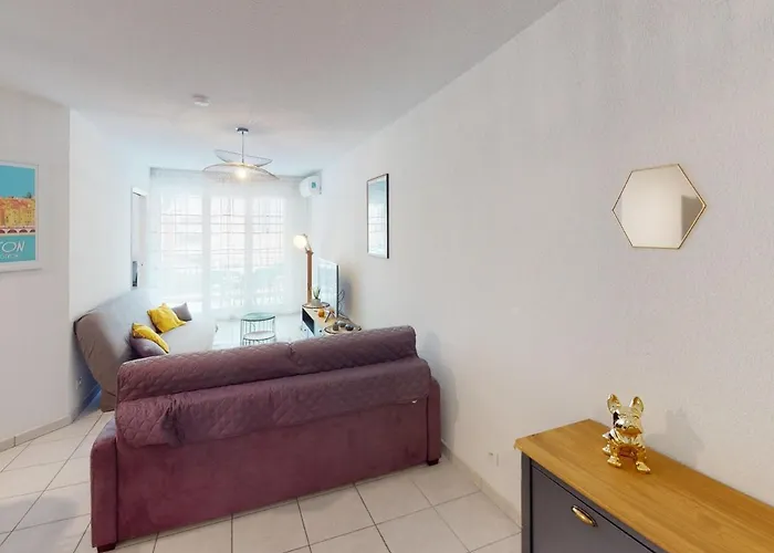 2p A Menton, Centre, Climatise, Terrasse Et Parking - Fr-1-196-336